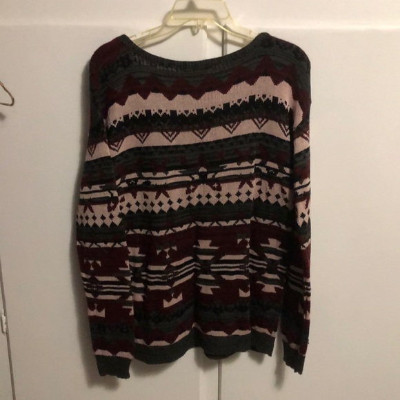 Aztec sweater - Picture 2 of 4
